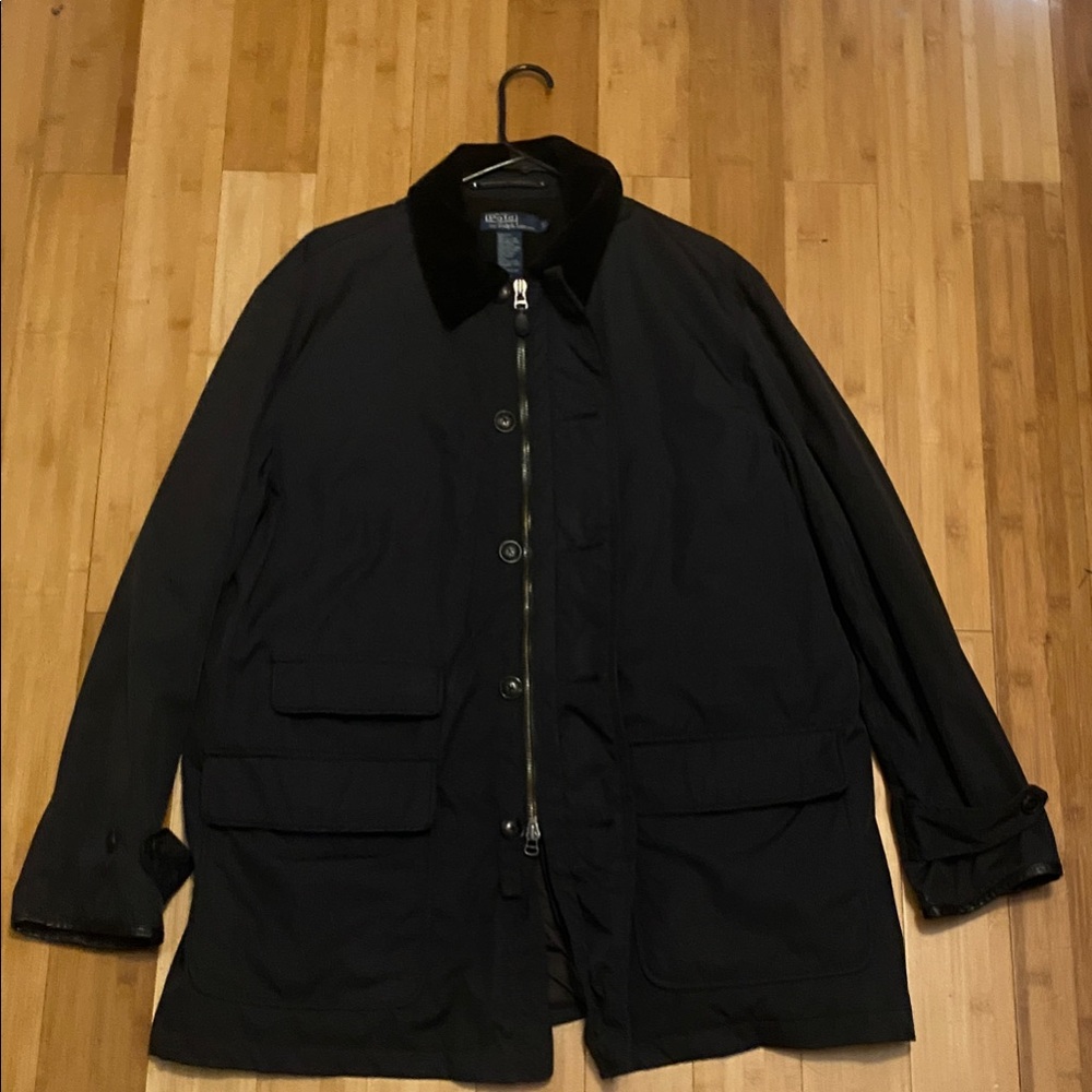 Ralph Lauren Blue Label Black Raincoat with Button Closure
Rare